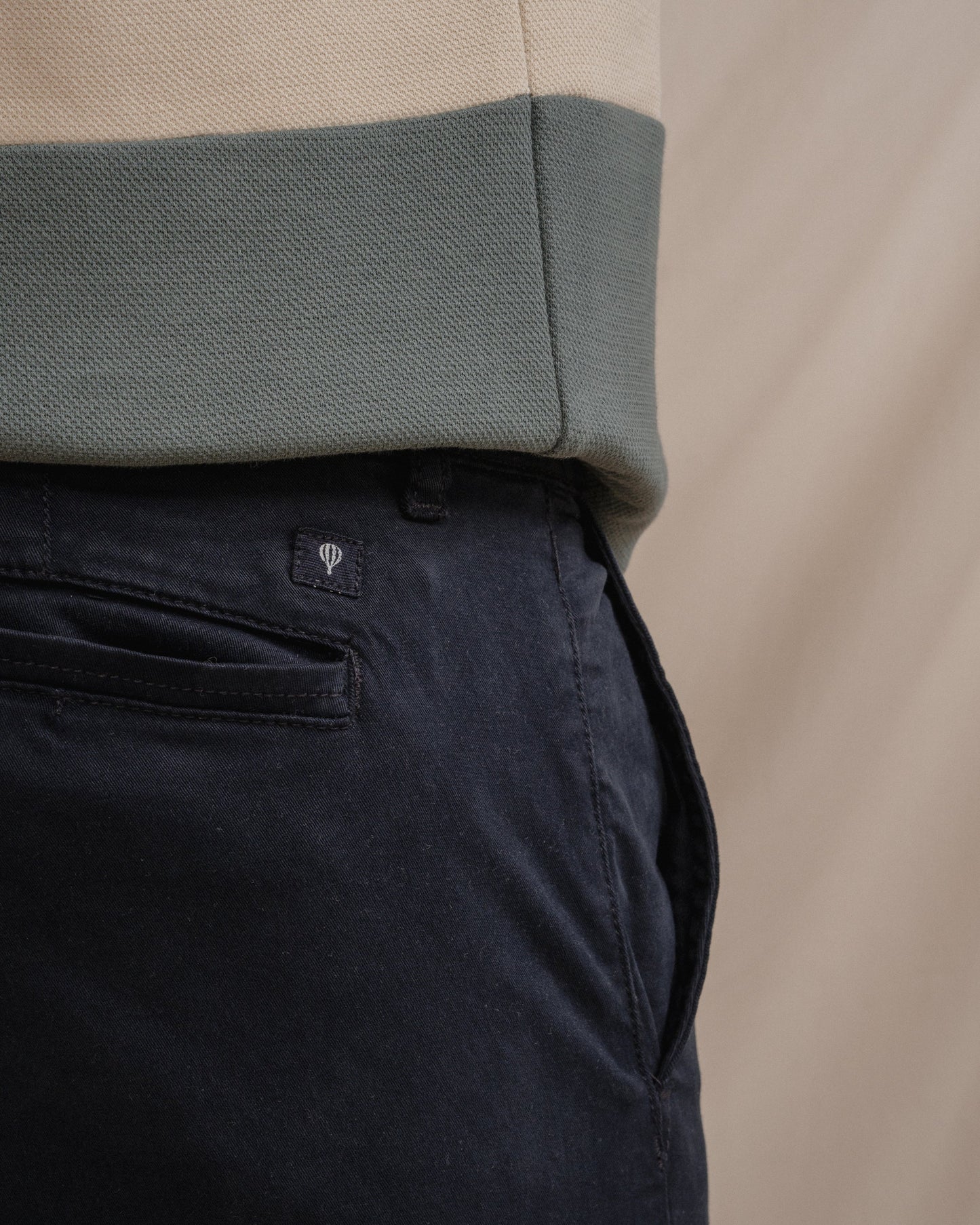 PANTALÓN CHINO SKINNY MARINO