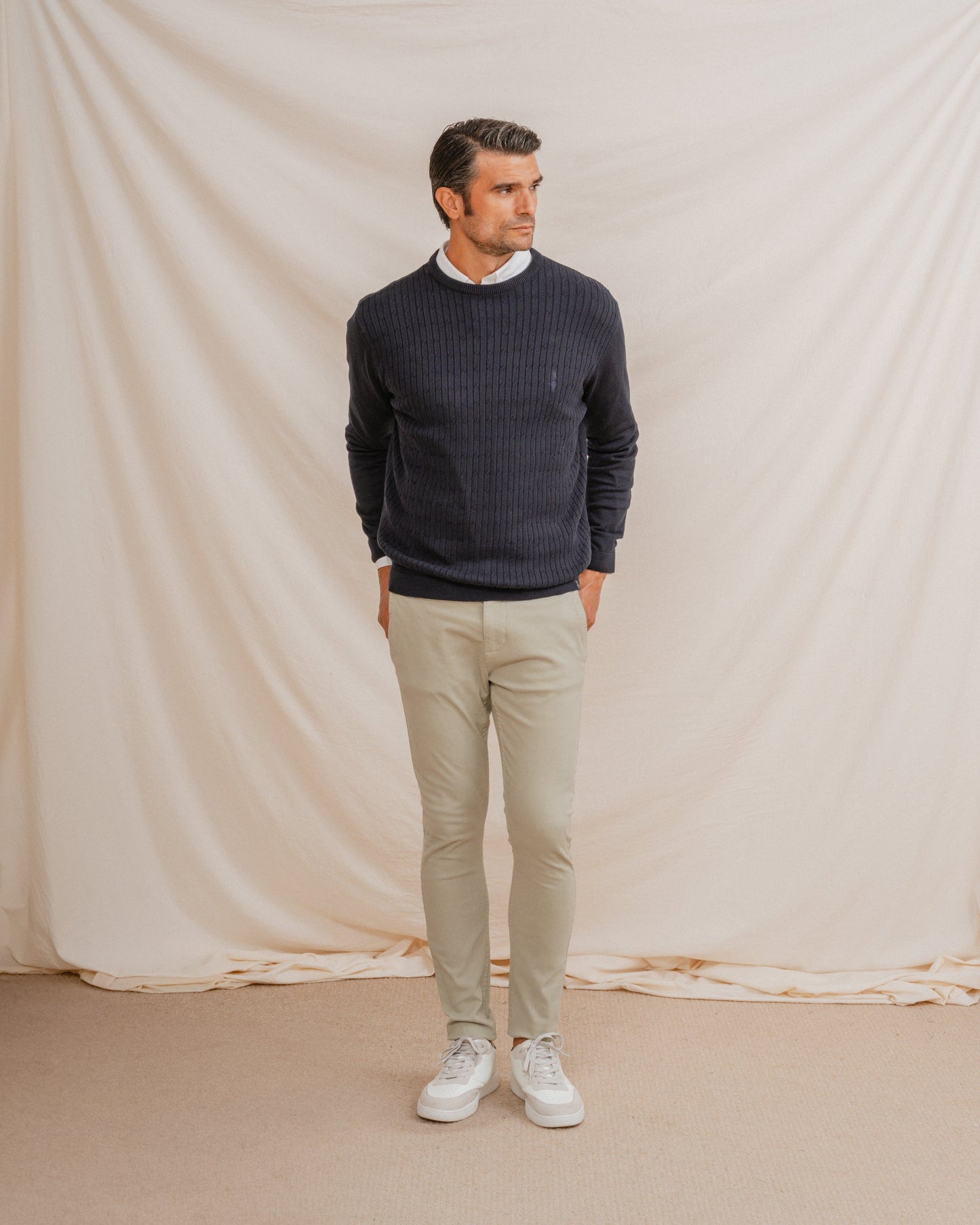 PANTALÓN CHINO SKINNY VERDE