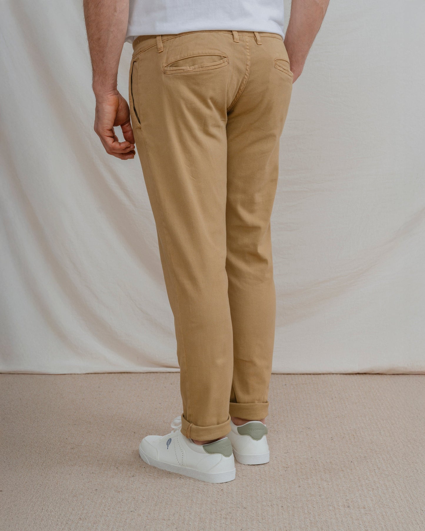 PANTALÓN CHINO SKINNY CROPPED CAMEL