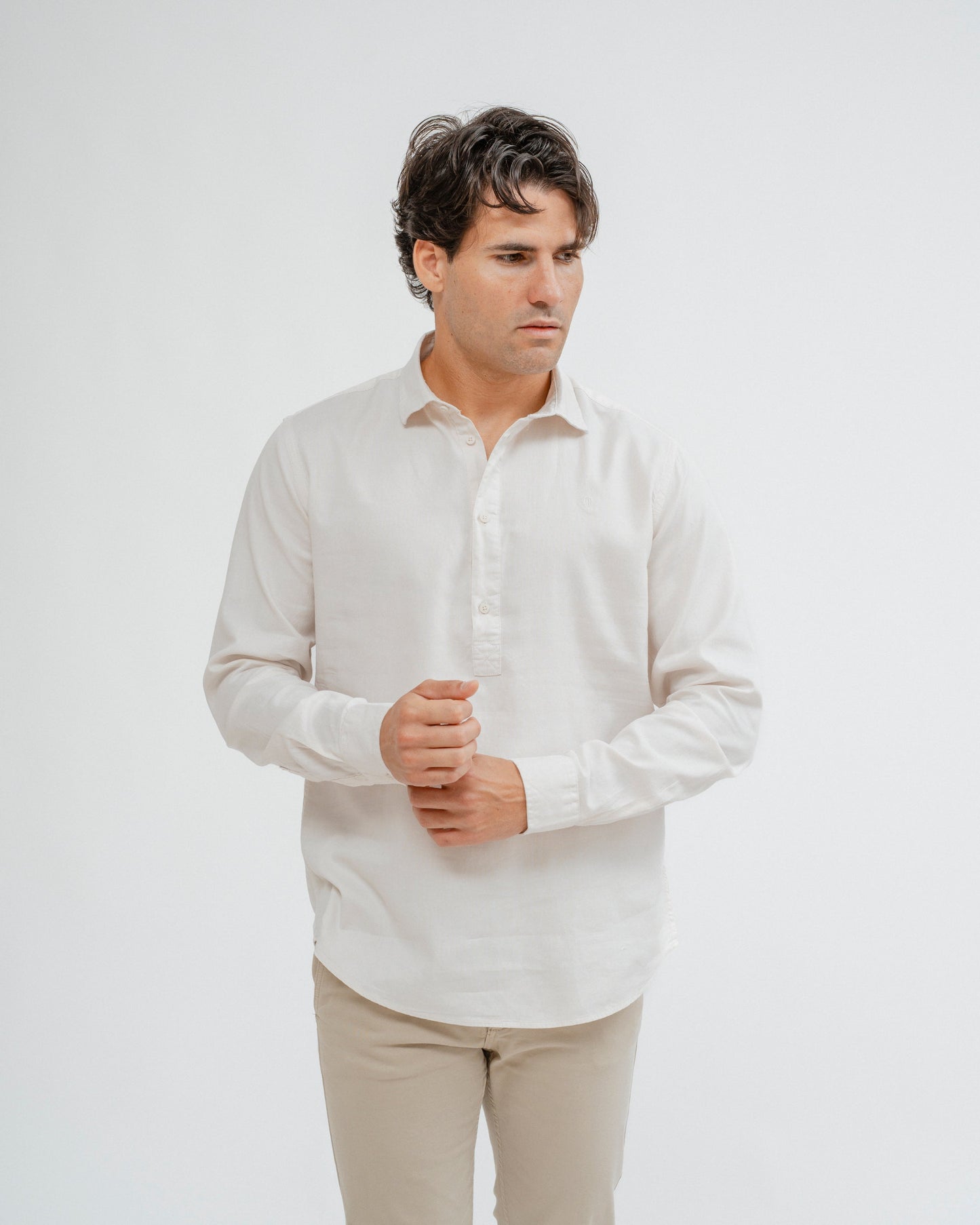 CAMISA POLERA TINTE FALSO BLANCA