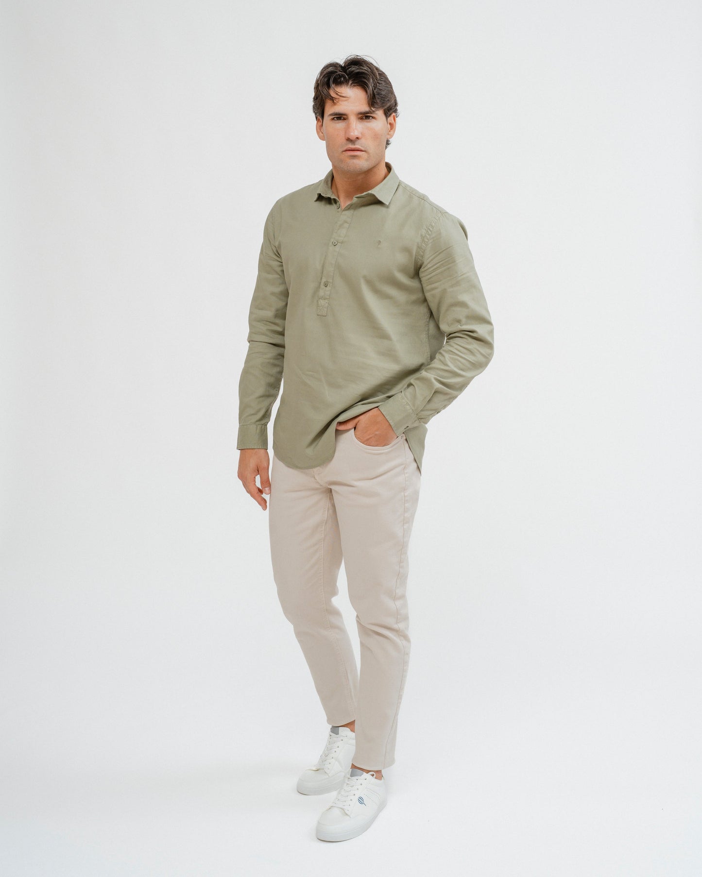 CAMISA POLERA TINTE FALSO VERDE