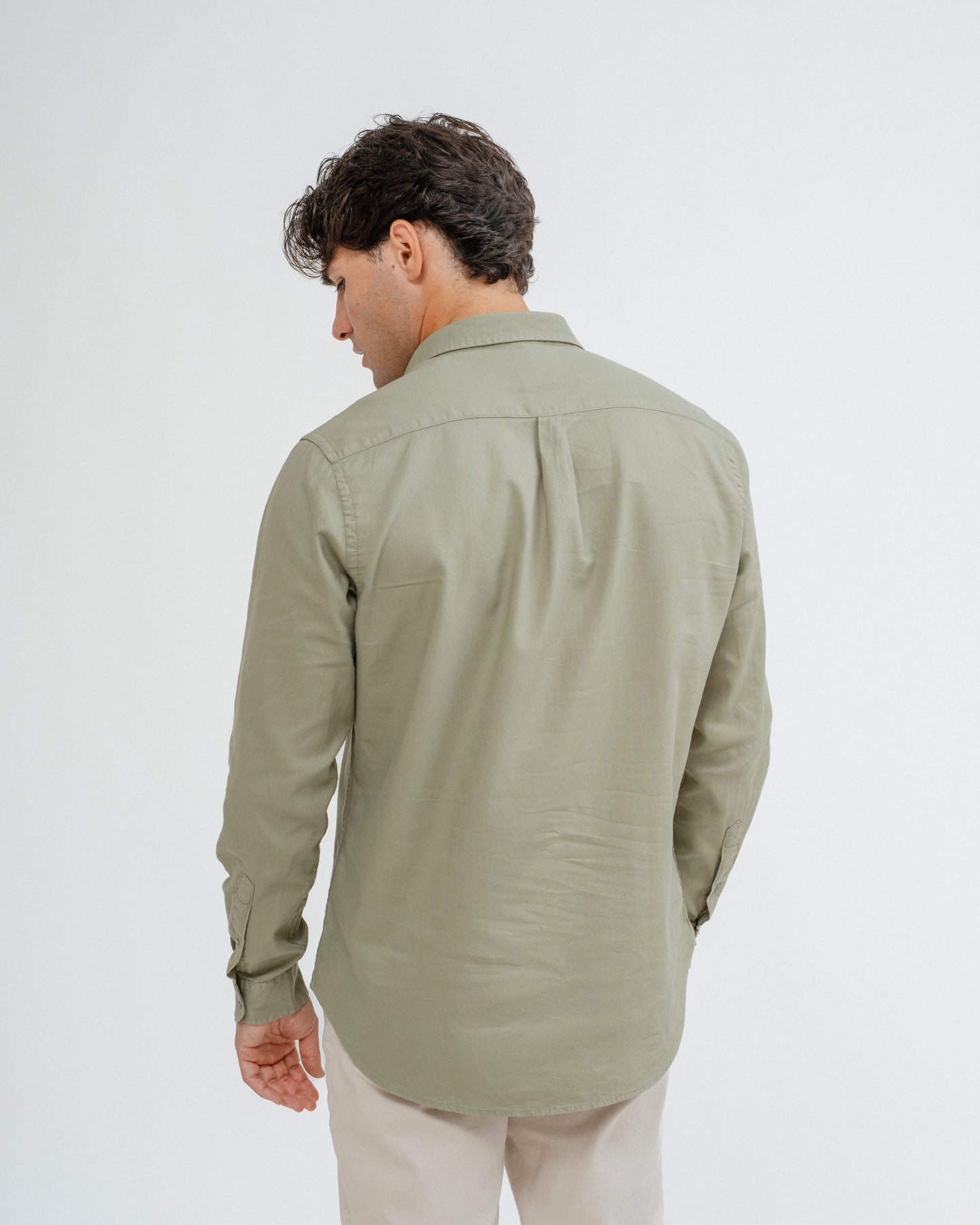 CAMISA POLERA TINTE FALSO VERDE