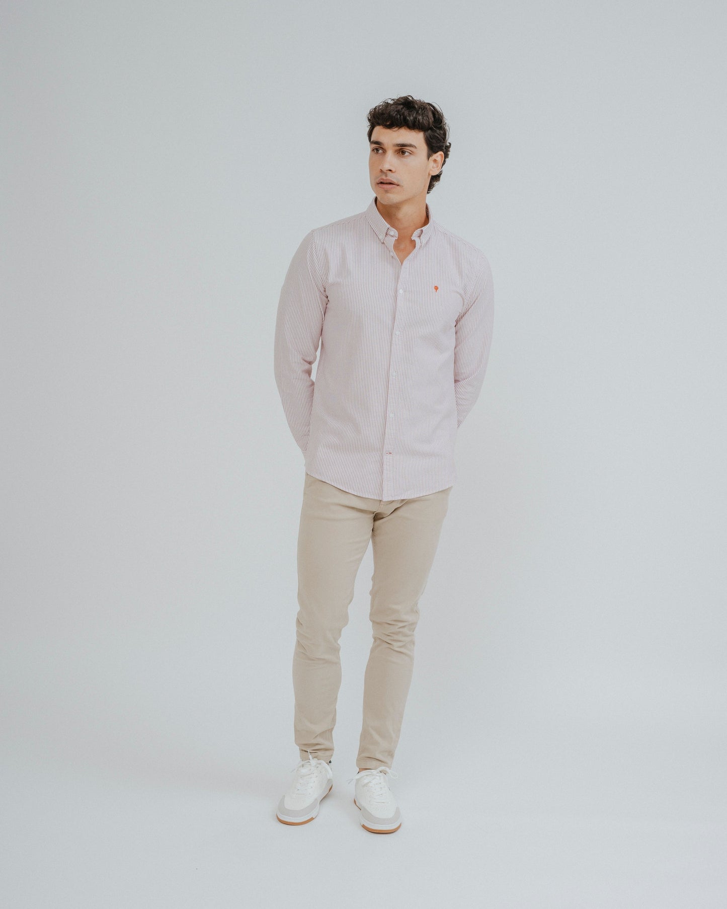 CAMISA OXFORD RAYA ROJA