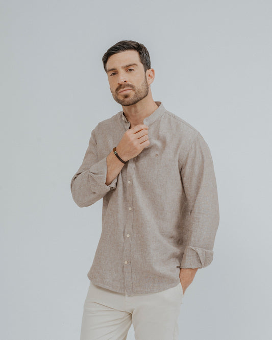 CAMISA LINO MARRÓN CUELLO MAO