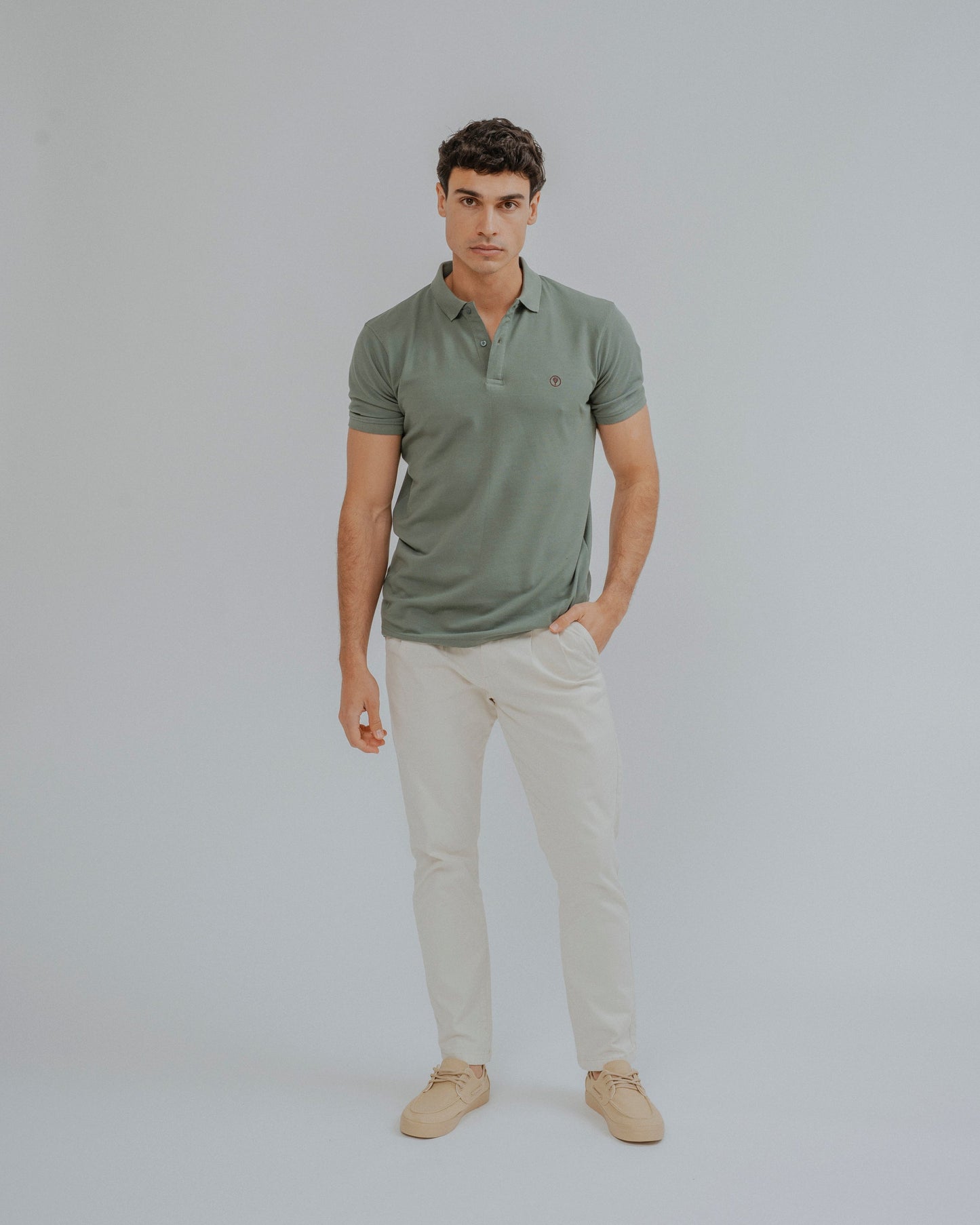 POLO BÁSICO REGULAR FIT VERDE