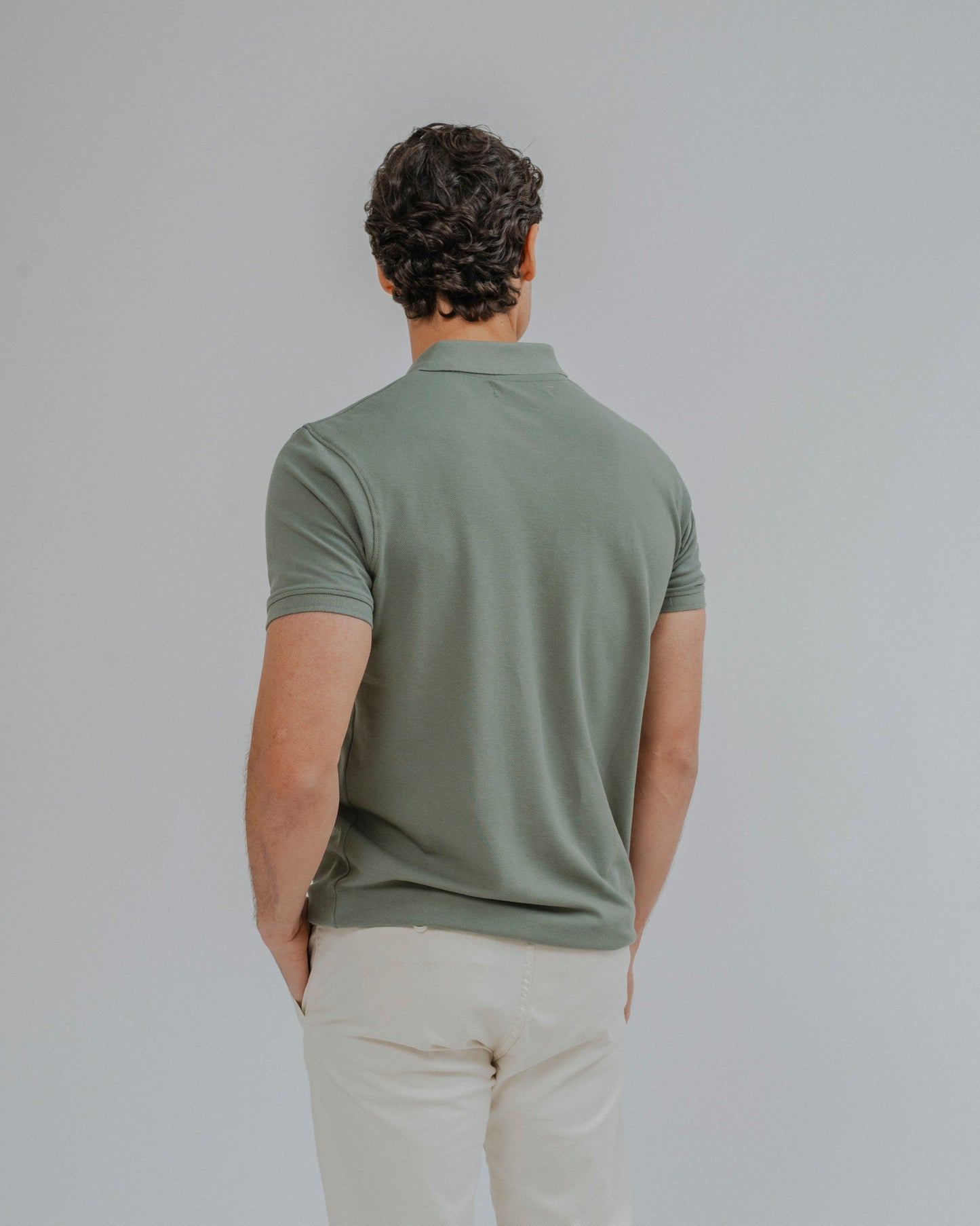 POLO BÁSICO REGULAR FIT VERDE