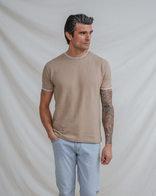 CAMISETA ESTRUCTURA LINEA CONTRASTE