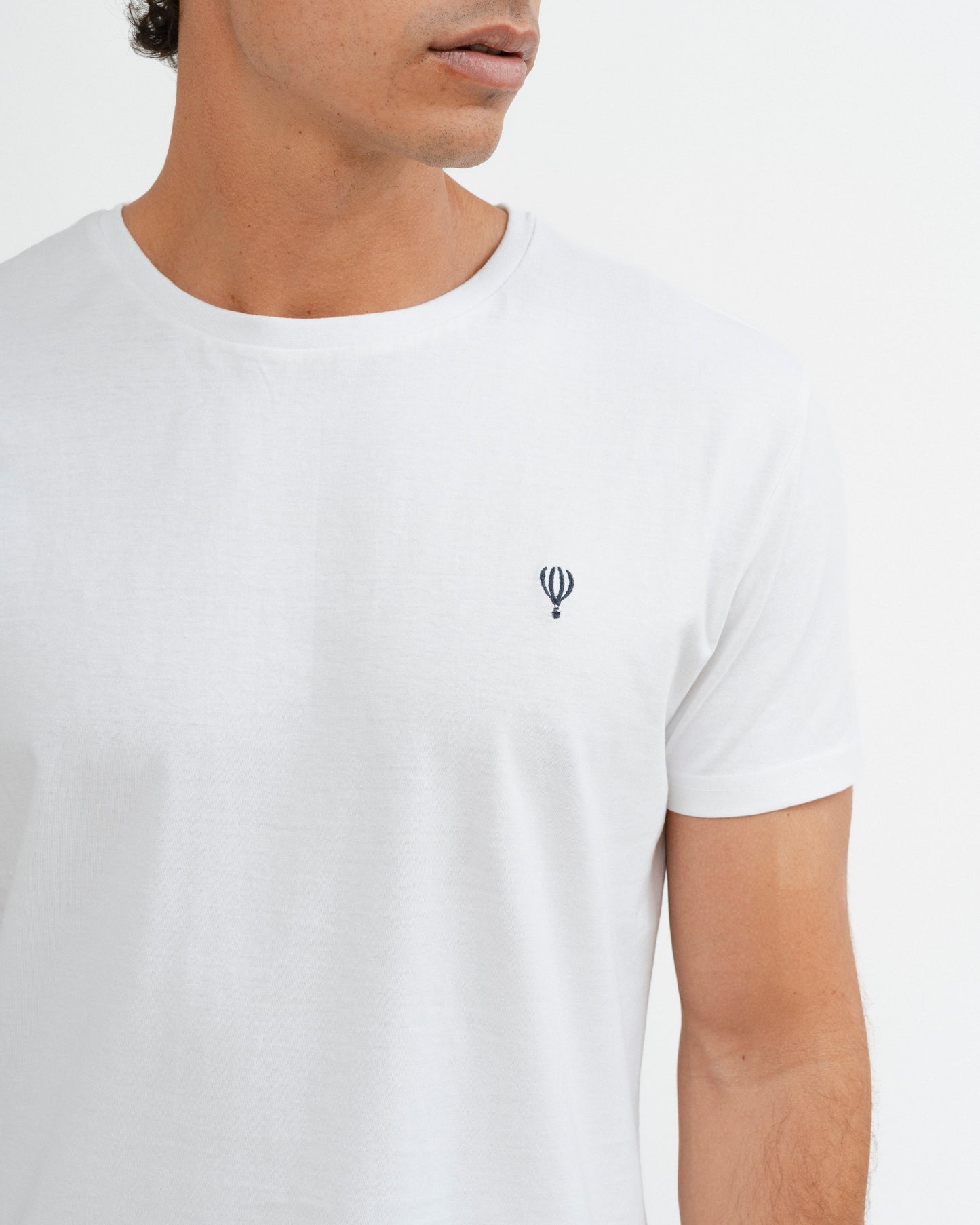 CAMISETA BÁSICA BLANCA