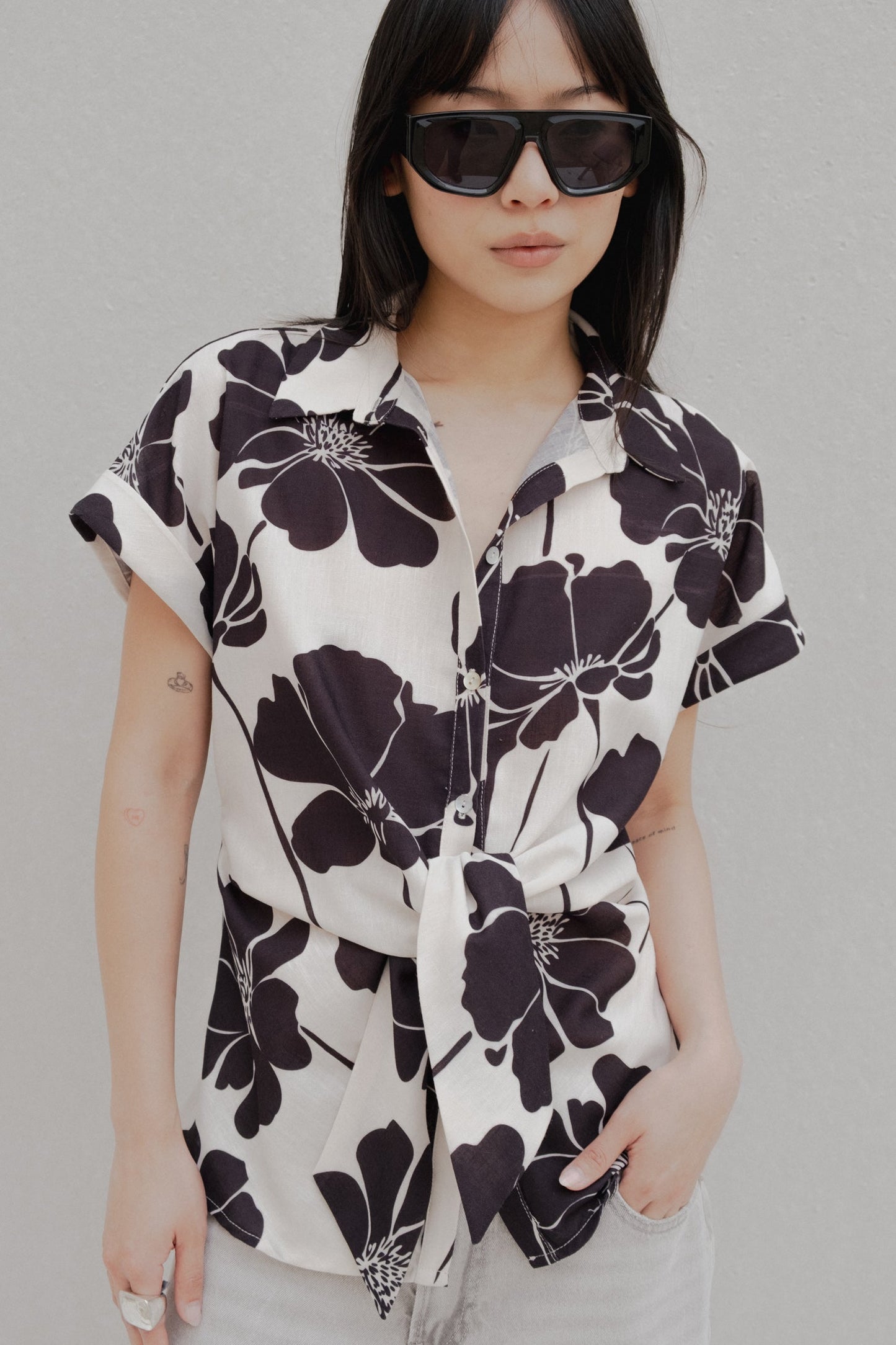 CAMISA NUDO ESTAMPADA