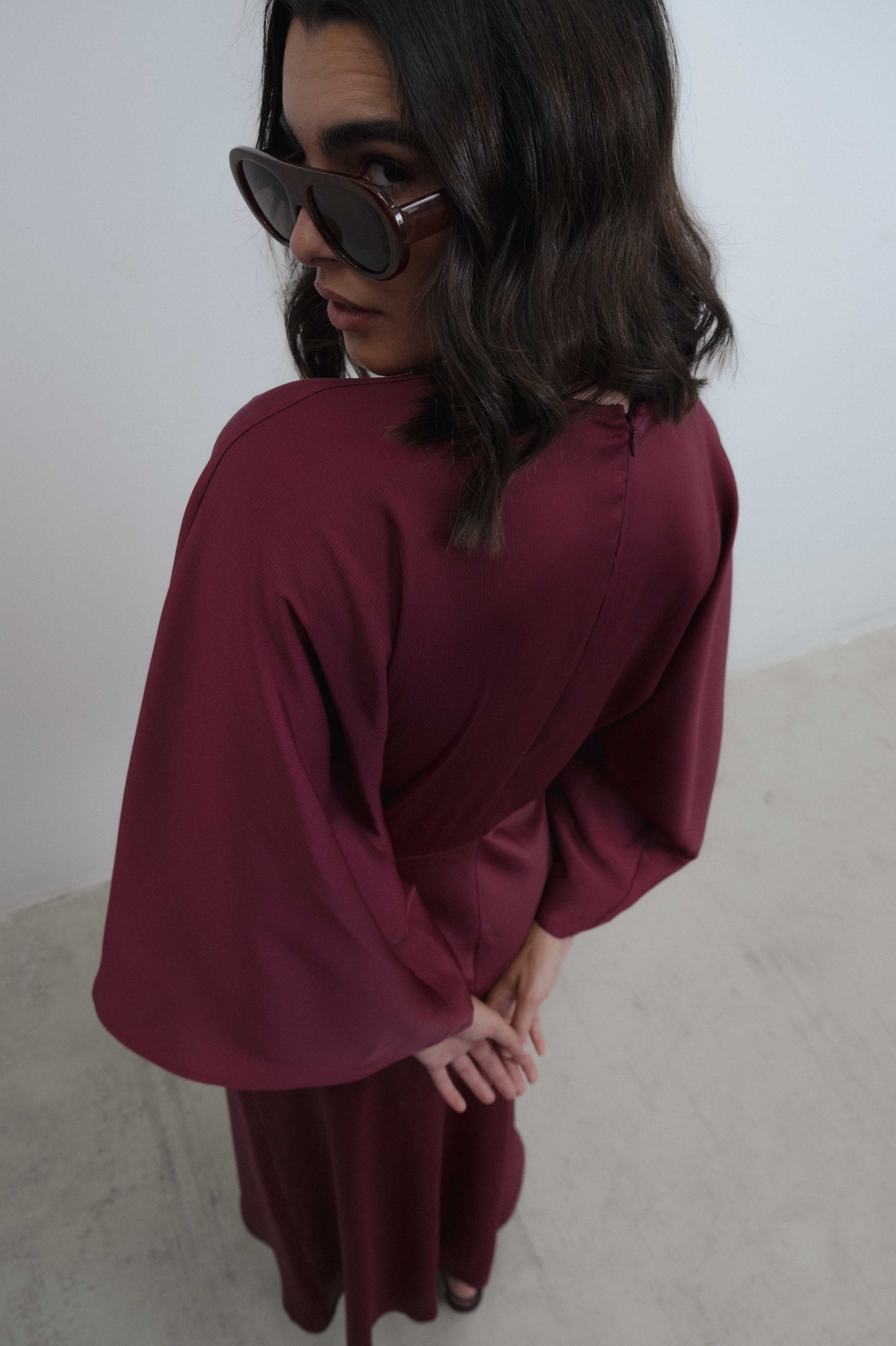 VESTIDO SATINADO NUDO