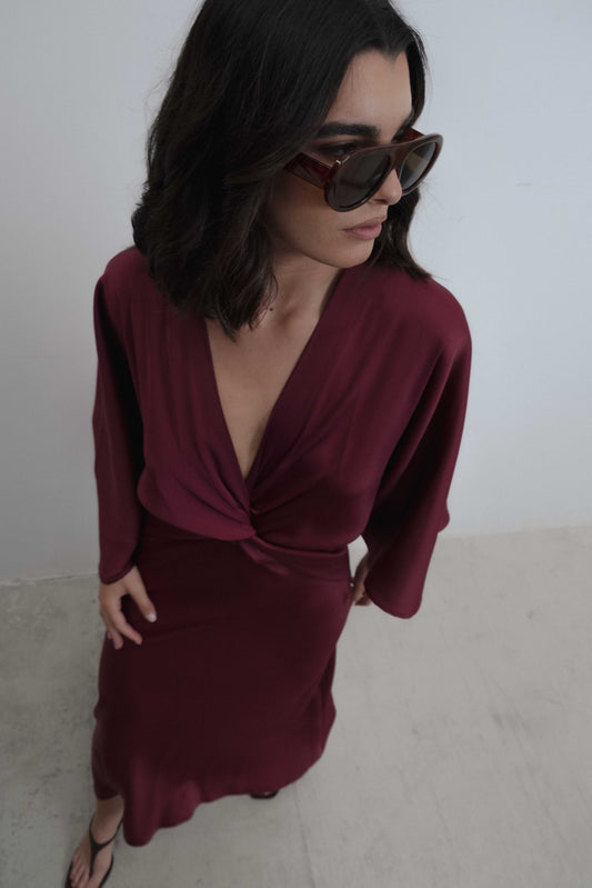 VESTIDO SATINADO NUDO