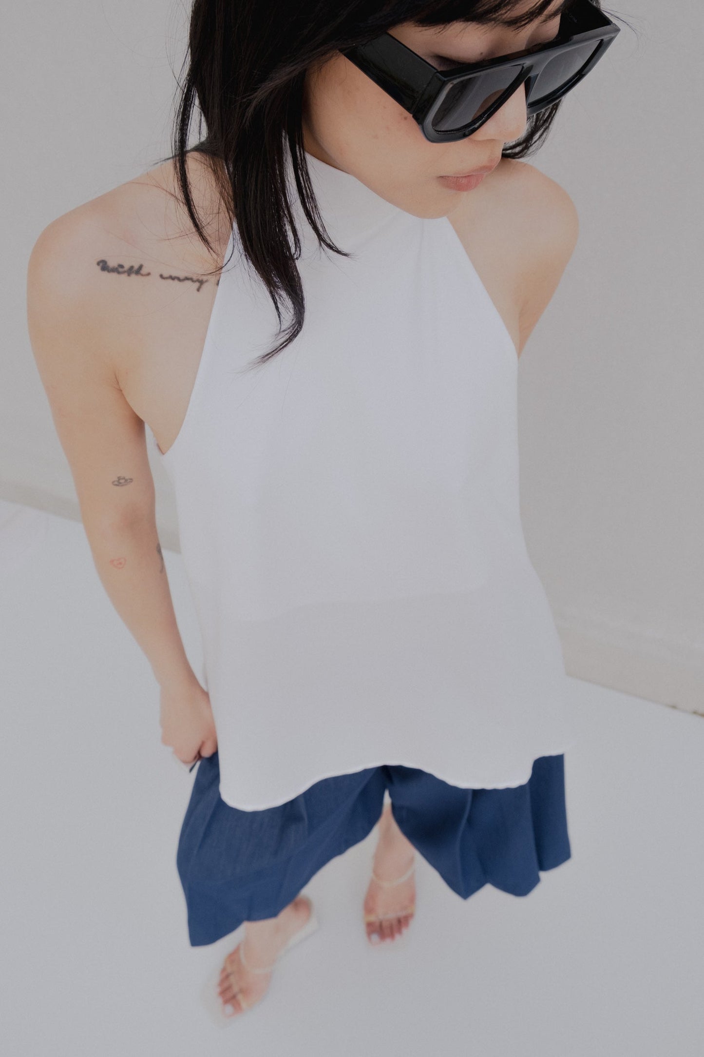 TOP HALTER ASIMÉTRICO