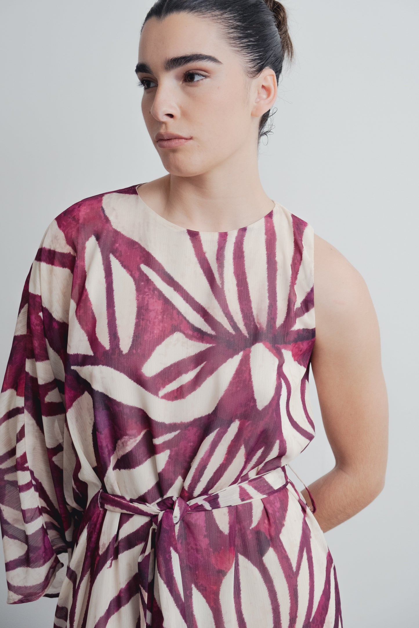 VESTIDO ASIMETRICO ESTAMPADO